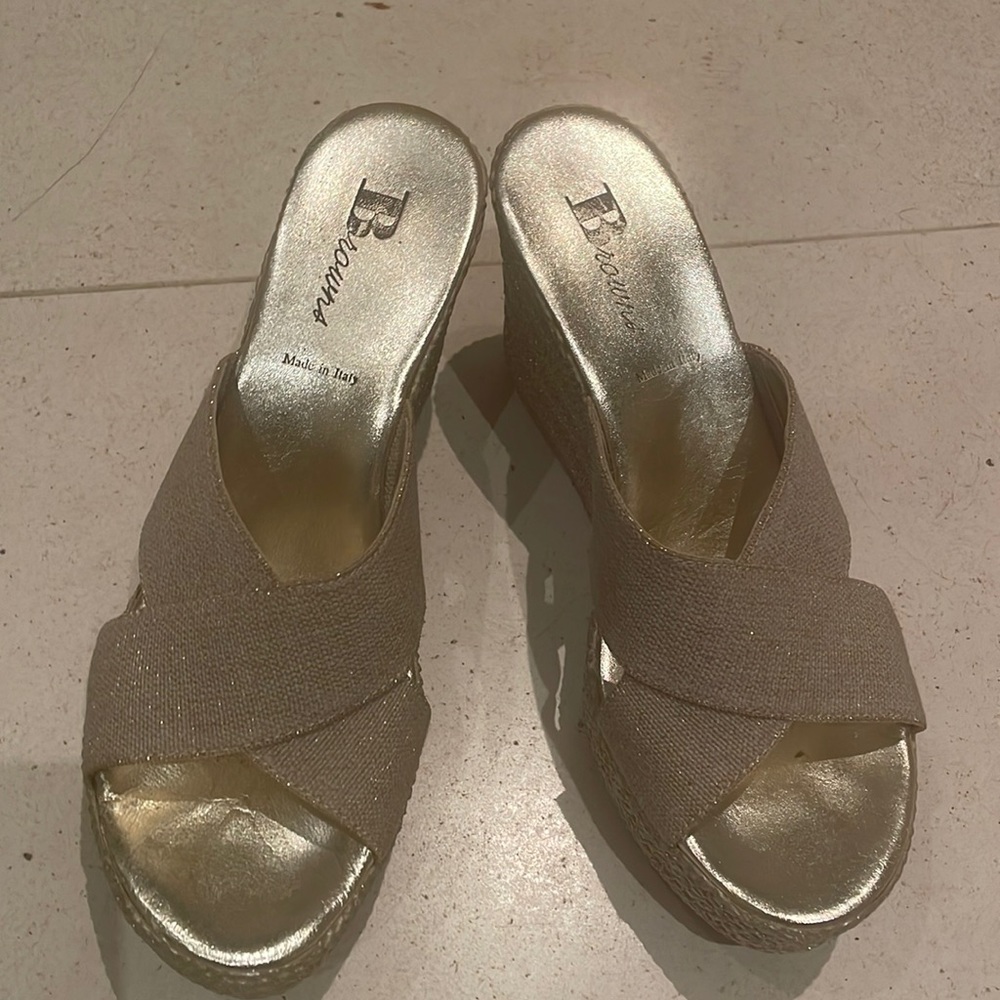 Gold and Beige Browns platform open toe